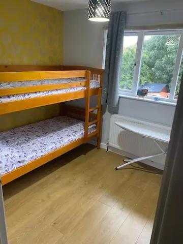 Welcome Home Twin Bedroom Near Heathrow Airport, London Yiewsley Exterior foto